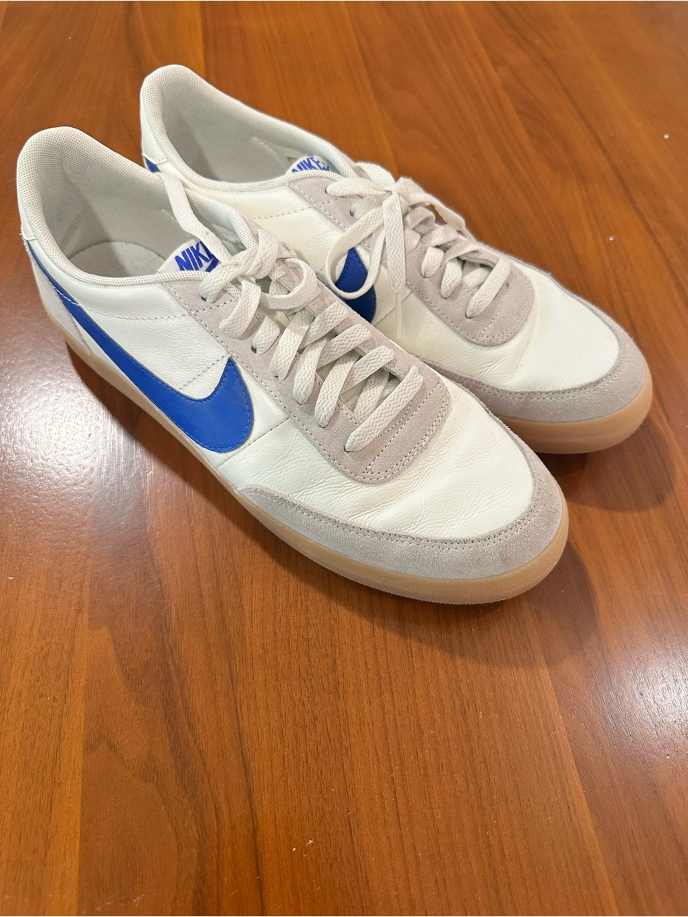 Nike Men’s White, Blue & Gum Retro Trainer